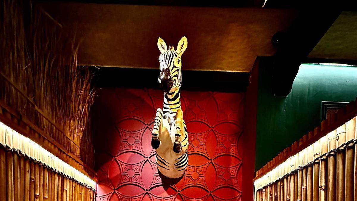 Vídeo | Zebra Coja, uno de los restaurantes más populares del centro de Zaragoza se despide temporalmente de sus clientes