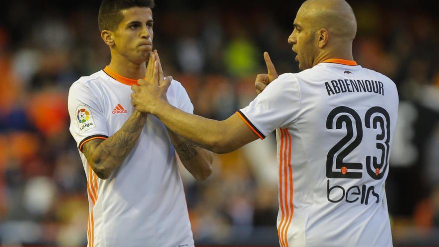 Abdennour anuncia su marcha del Valencia