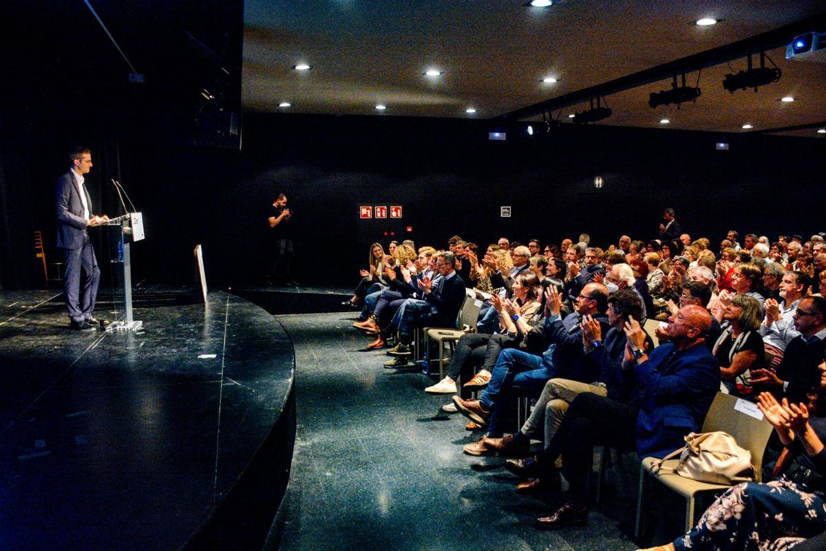 La sala El Torín es va omplir per seguir la conferència