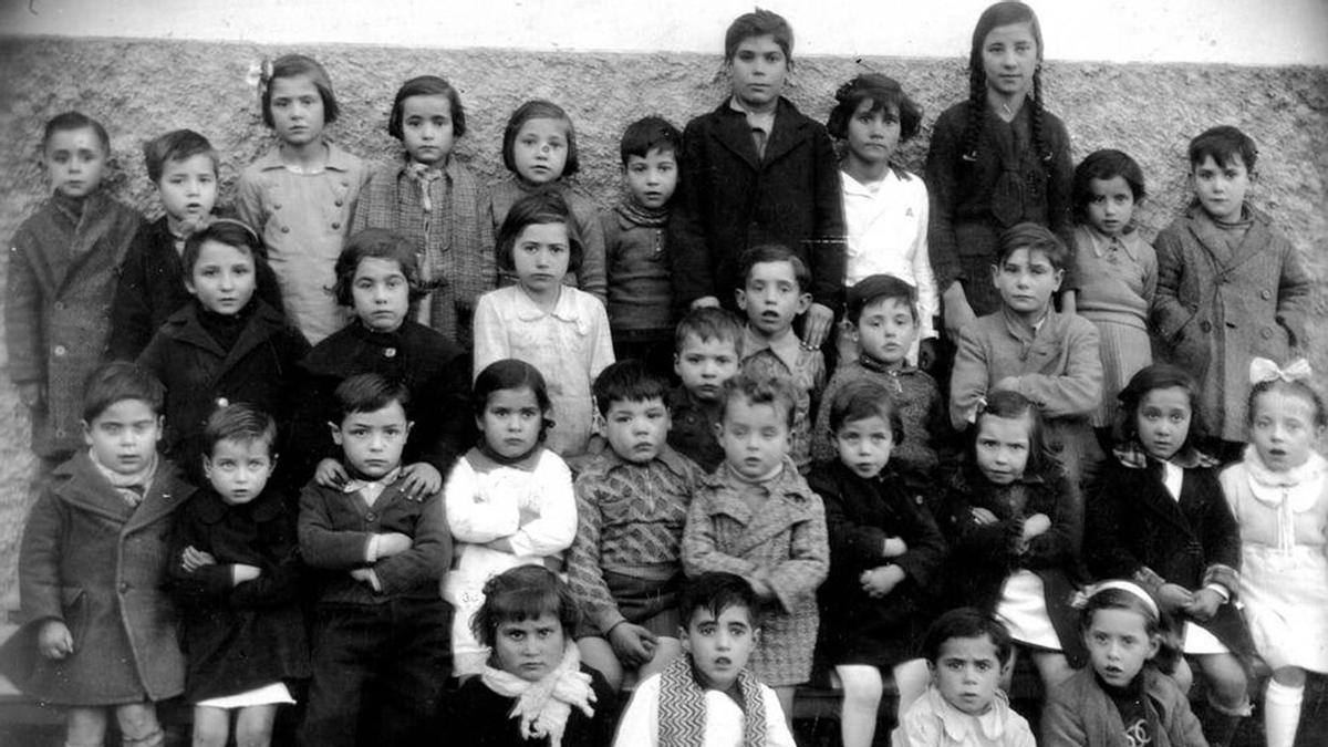 Alguns dels primers alumnes que va tenir l’escola Ignasi Iglesias de Girona.