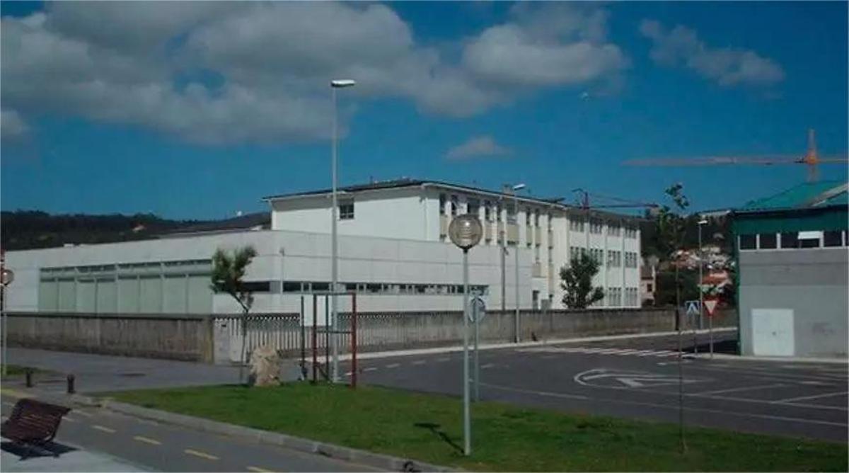 Instalacións do IES Número Un de Ribeira.