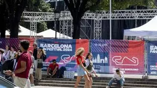 Simuladores, scalextric y música: 6.000 personas disfrutan del primer día de la F1 Barcelona Fan Village