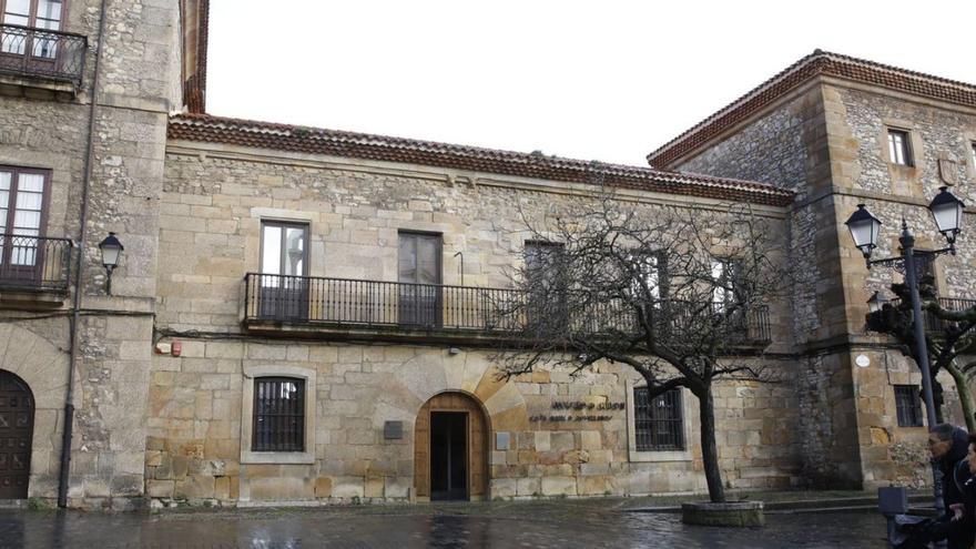 El ensanche de la &quot;vía gijonesa&quot;: el potencial expositivo del Revillagigedo y de Tabacalera multiplica el capital cultural de la ciudad