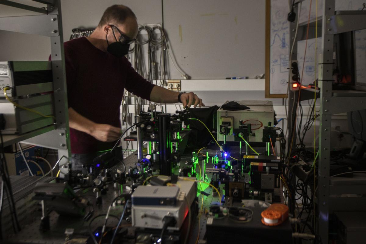 Valencia. Investigadores del Parc Cientific de la Universitat de Valencia