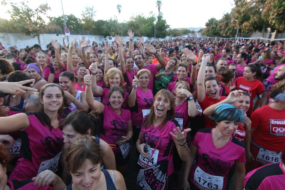 La marea rosa inunda las calles de Córdoba