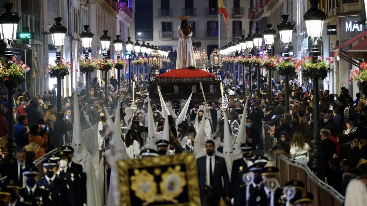 El Nazareno de la Humillación en la calle Larios el Martes Santo de 2022.