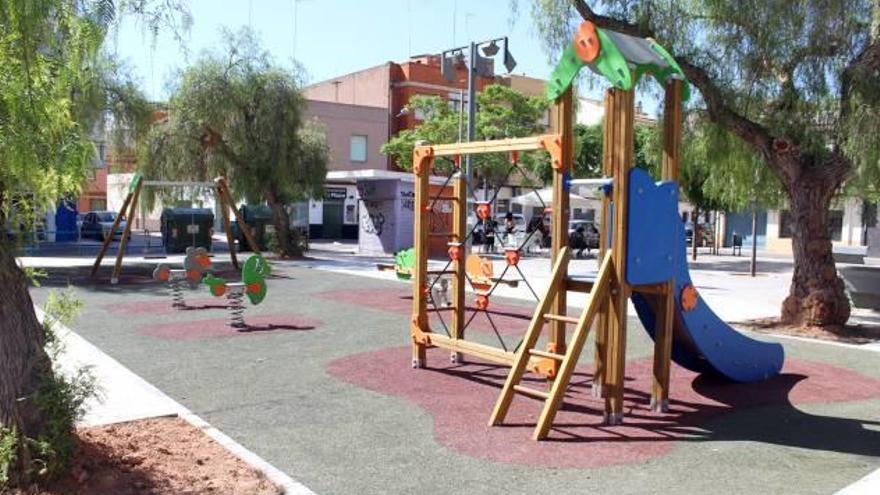 La plaza Ibérica estrena juegos