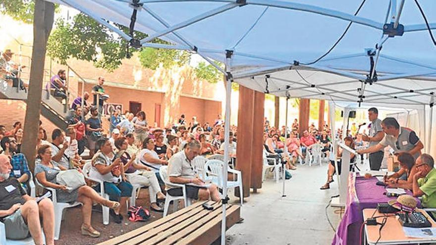 La asamblea alza la voz  para redefinir  a Podemos