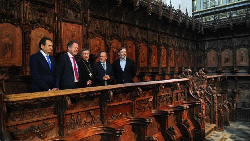 La sillería del coro de la catedral Nueva, ya restaurada, podrá volver a visitarse