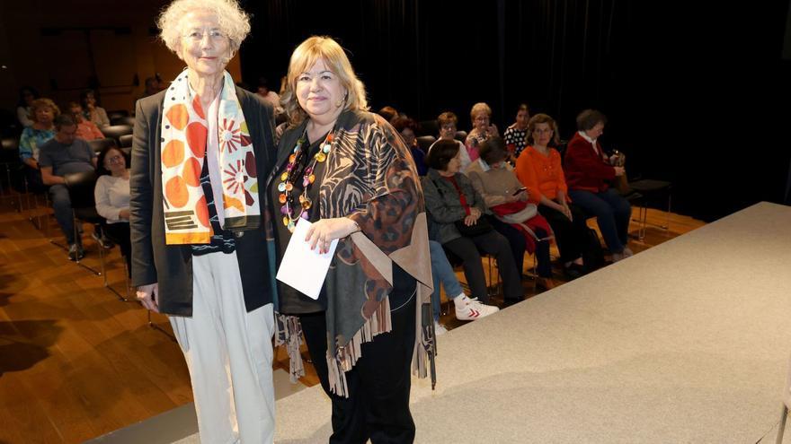 Carmen Estrada (1i) y Marisa Barreno. |   // JOSÉ LORES