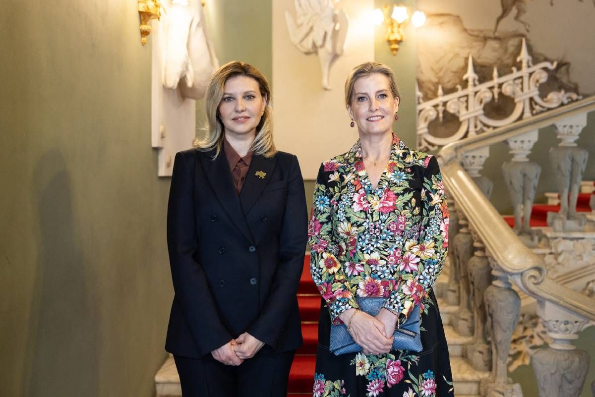 La primera dama de Ucrania, Olena Zelenska, recibe a Sophie de Edimburgo