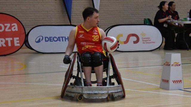 Unai es campeón de Europa de rubgy en silla de ruedas.  | SERVICIO ESPECIAL