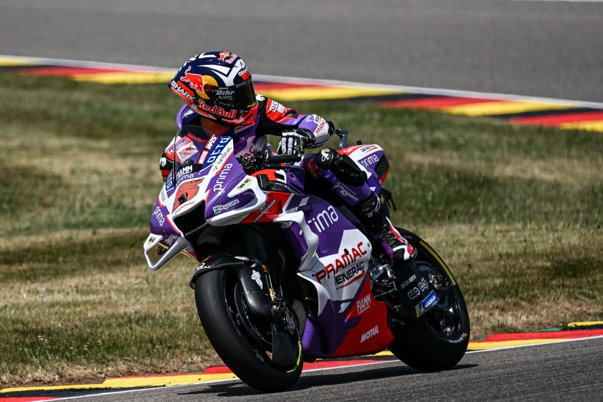 Zarco encabeza el apabullante dominio de Ducati.