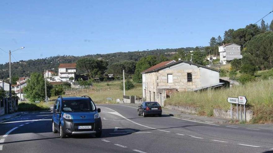 Vista de parte de la OU-105 en Seixalbo, Ourense. // Iñaki Osorio