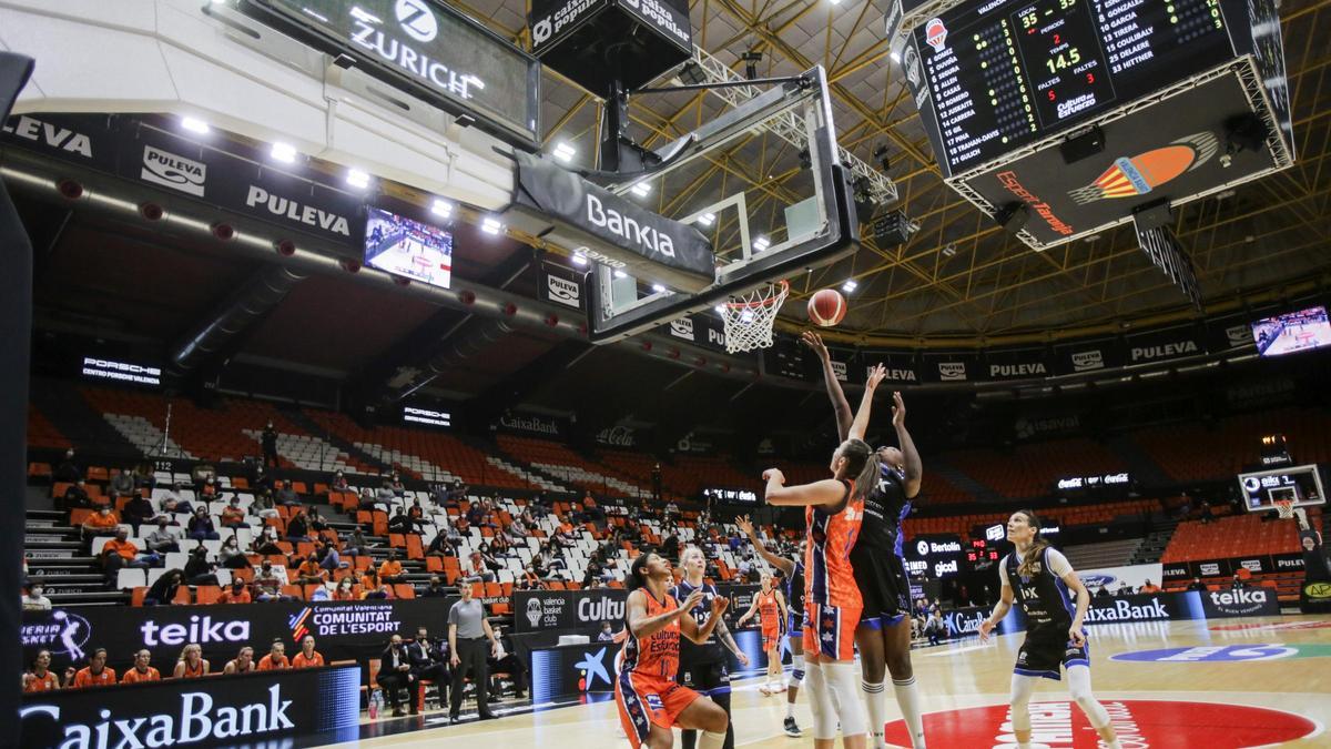 Imagen del partido de la primera vuelta de Liga ante IDK en la Fonteta