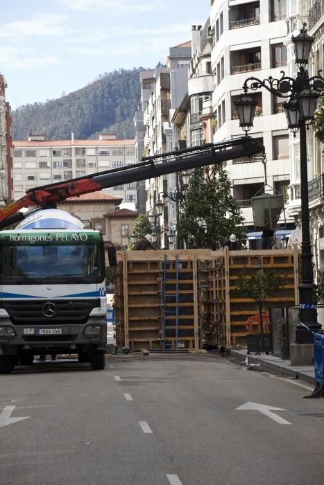 Trabajos en el edificio de Uría calcinado