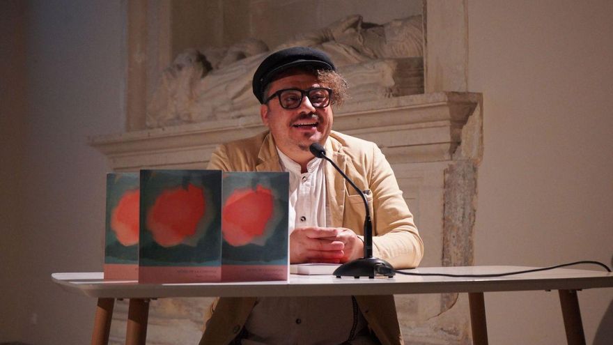 Samir Delgado durante la presentación de ‘Antes de la cosecha’ en Segovia. | | EL DÍA