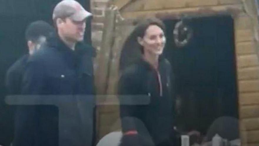 ¿Es realmente Kate Middleton la mujer que aparece en el vídeo? Las teorías y las pruebas que apuntan a que se trata de una doble