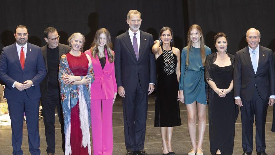 EN IMÁGENES: La Familia Real asiste en Oviedo al tradicional concierto de los premios &quot;Princesa de Asturias&quot;