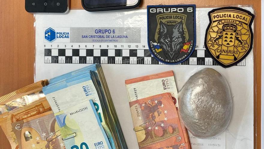 Apresados por vender heroína frente a un colegio de Taco, en Tenerife