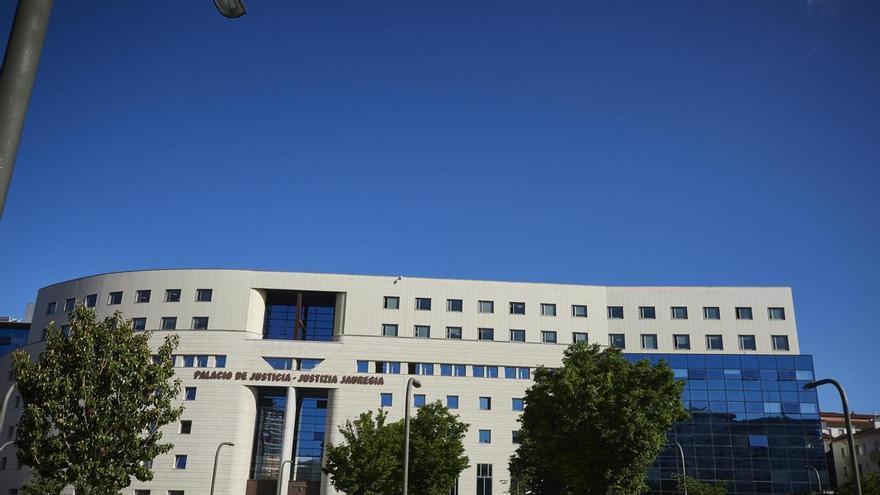 Prisión para el detenido por la muerte de su expareja, que se precipitó desde un tercer piso en Pamplona