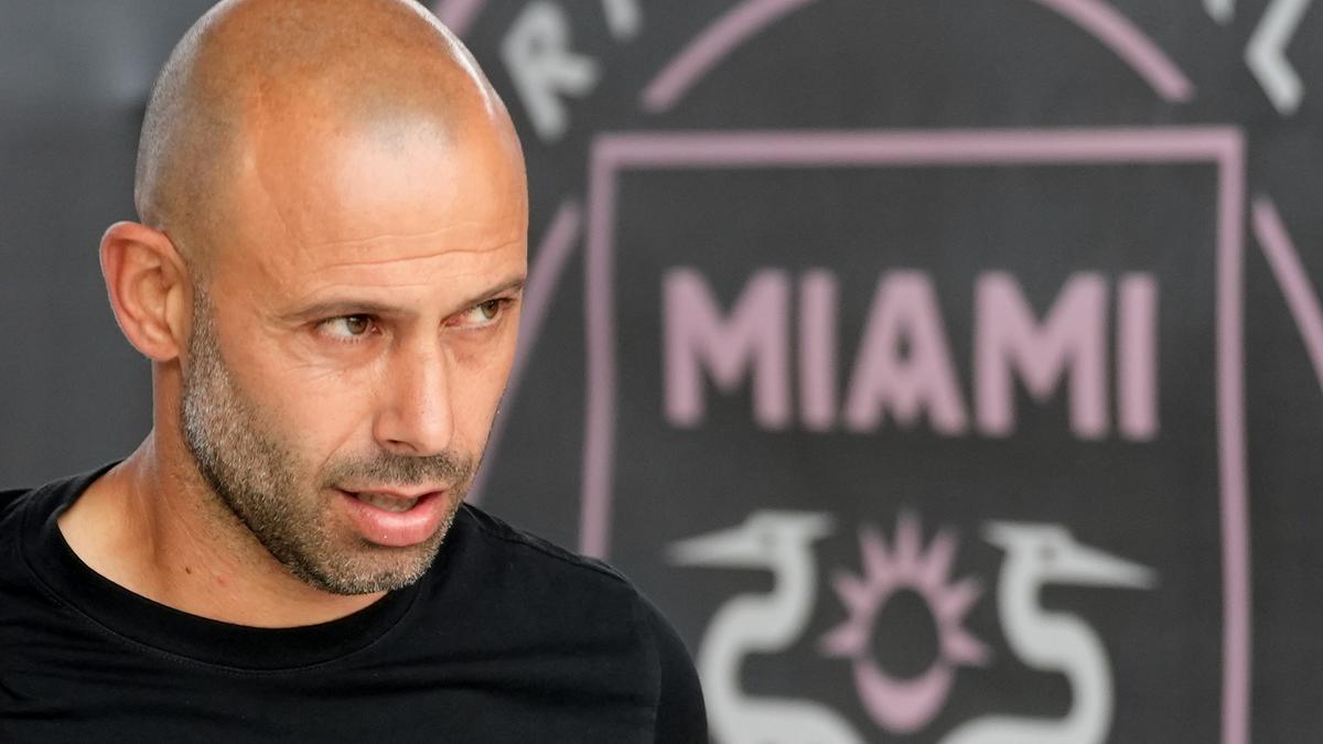 Inter Miami head coach Javier Mascherano arrives for an MLS Eastern Conference final soccer match against New York FC, Saturday, Nov. 29, 2025, in Fort Lauderdale, Fla. (AP Photo/Rebecca Blackwell)