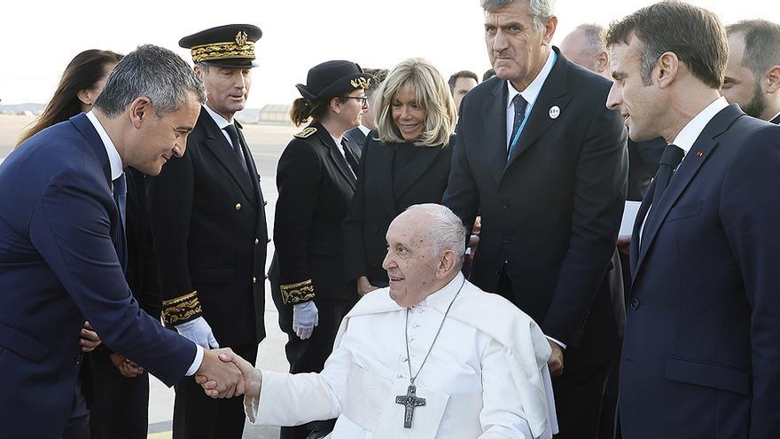 El papa Francisco reprocha a los gobiernos europeos &quot;la tumba de la dignidad&quot; del Mediterráneo