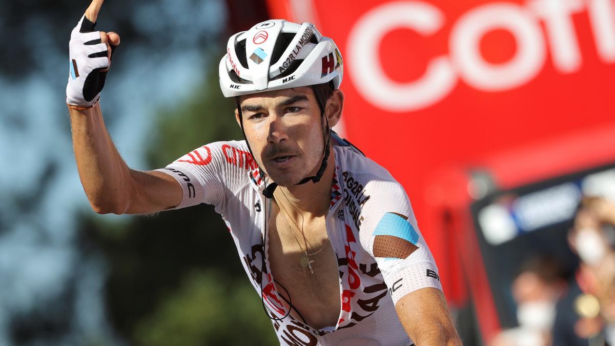 Champoussin sorprende en la "clásica" de Mos, Roglic se refuerza