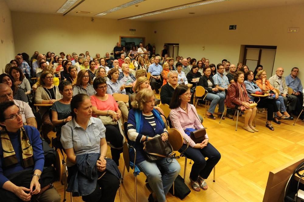 Presentación del libro "Historia de un canalla", d