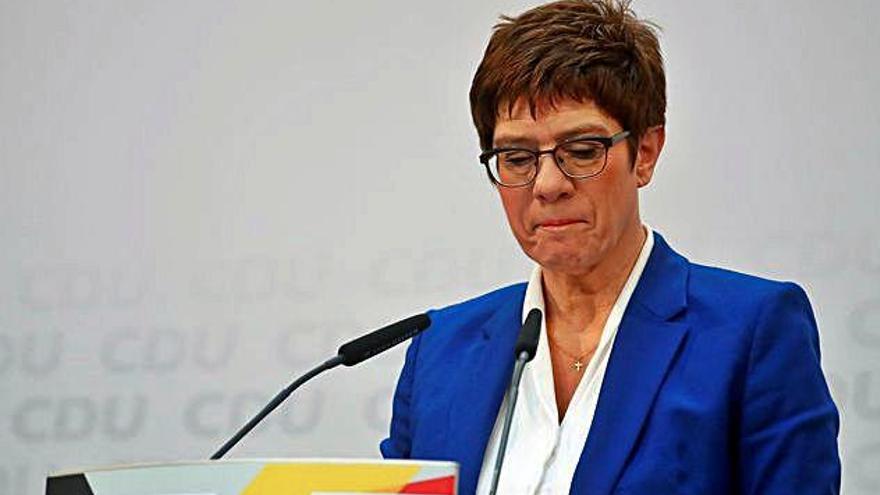 Kramp-Karrenbauer, anunciant la seva renúncia a optar a la Cancelleria alemanya.