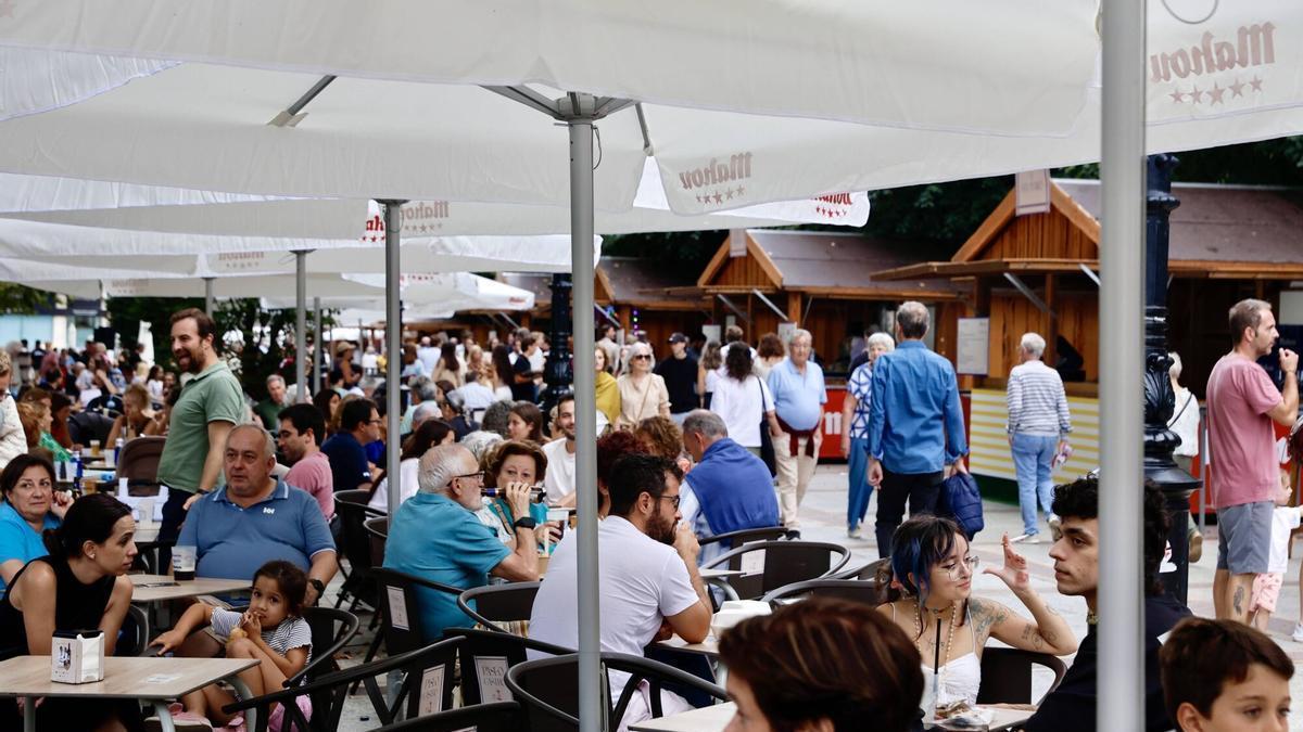 Así fue la inauguración del Paseo Gastro en el Paseo Begoña y el Puerto Deportivo