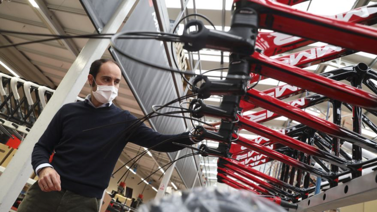 La bicicleta és el mitjà de transport més ben valorat pels espanyols