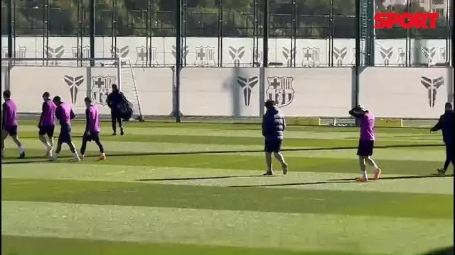 La plantilla azulgrana, salvo Araujo, Olmo y Gavi, al completo para preparar la sexta jornada de la Champions.