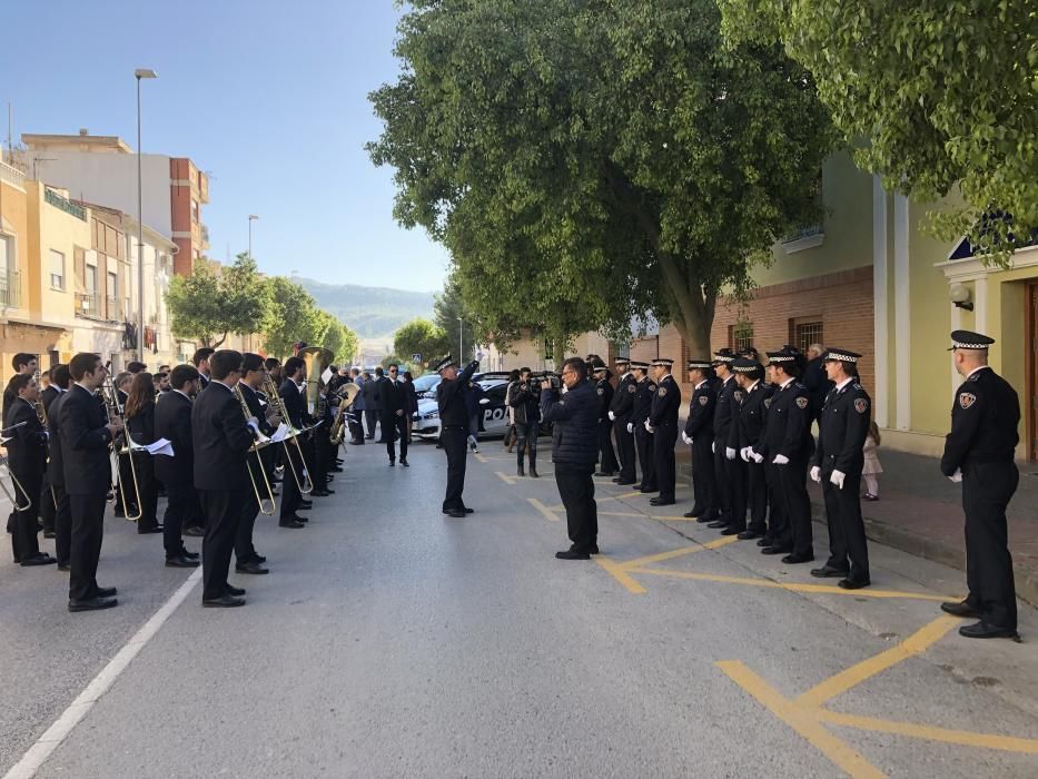 Cieza homenajea a los agentes que ayudaron durante la DANA