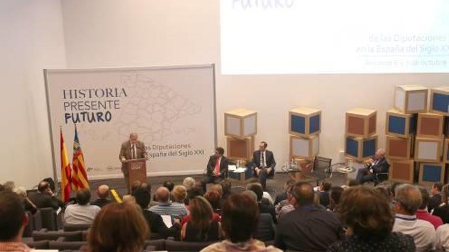 Cumbre en Alicante  por la defensa de las diputaciones