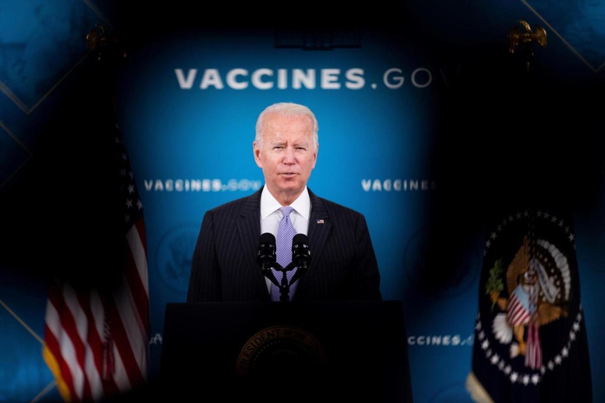 Els EUA decreten la vacunació obligatòria en empreses de més de 100 treballadors