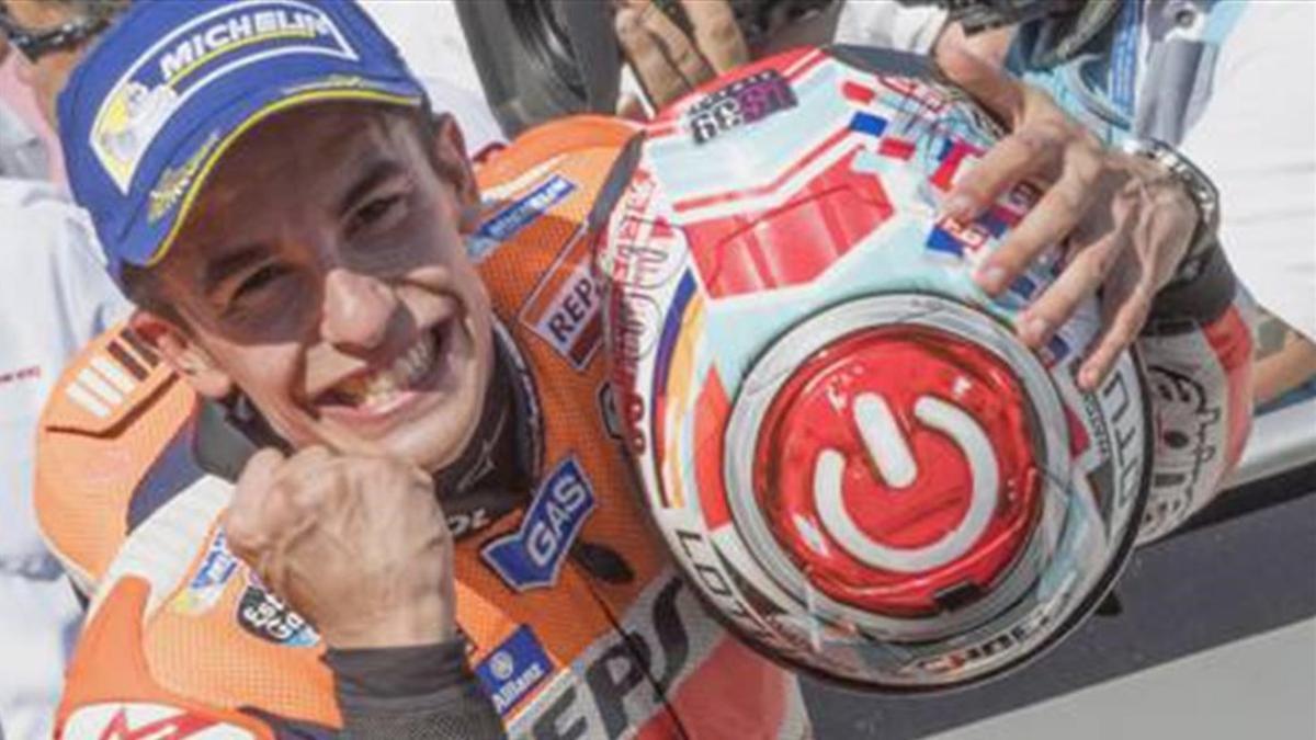 Marc Márquez (Honda) celebra su victoria en Motorland.