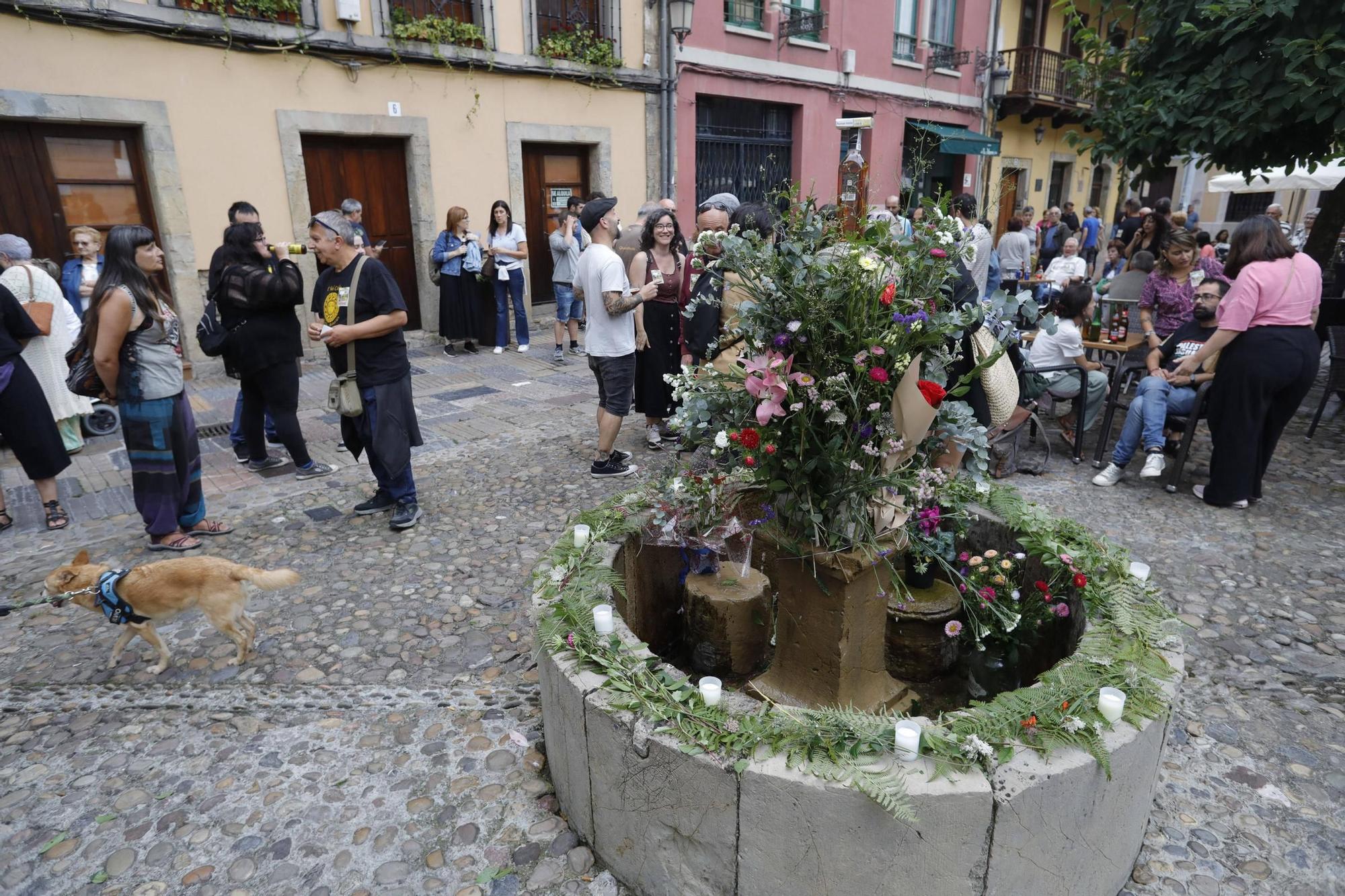 Así fue la despedida y el homenaje de amigos y clientes del Cafetón en Avilés a sus dueños, muertos en León