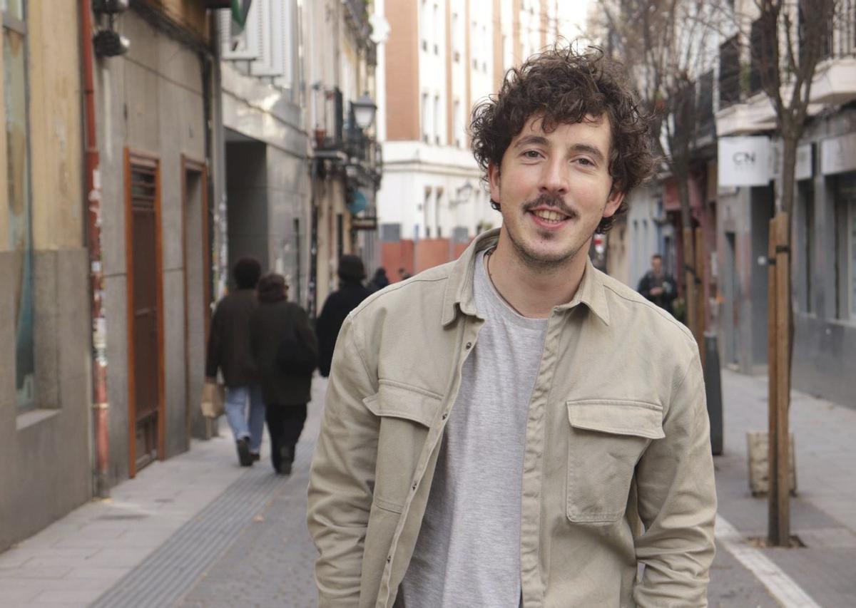 O xornalista Daniel Sousa, nunha rúa de Madrid.