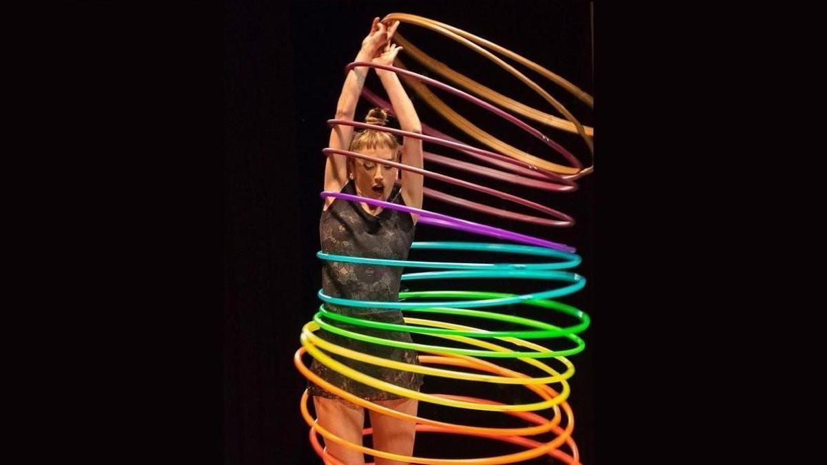 Suricata Circus presentará en Peñíscola dentro del RocartCultura su espectáculo 'Suricata Hoops'.