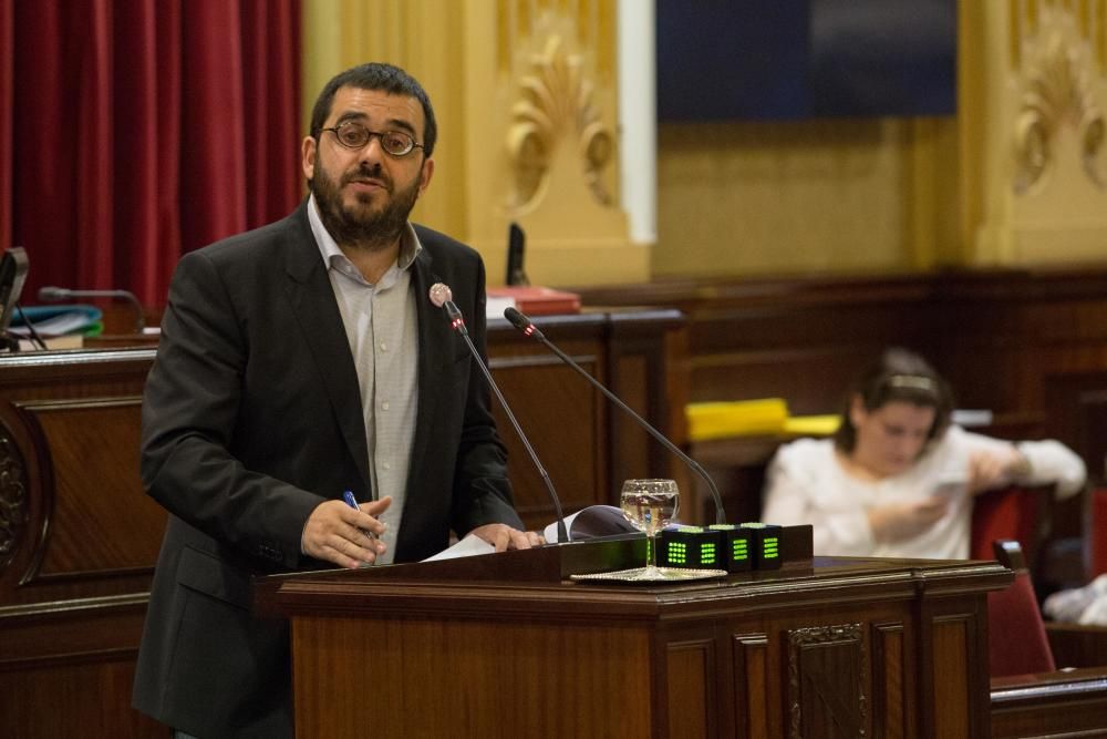 Pleno del Parlament