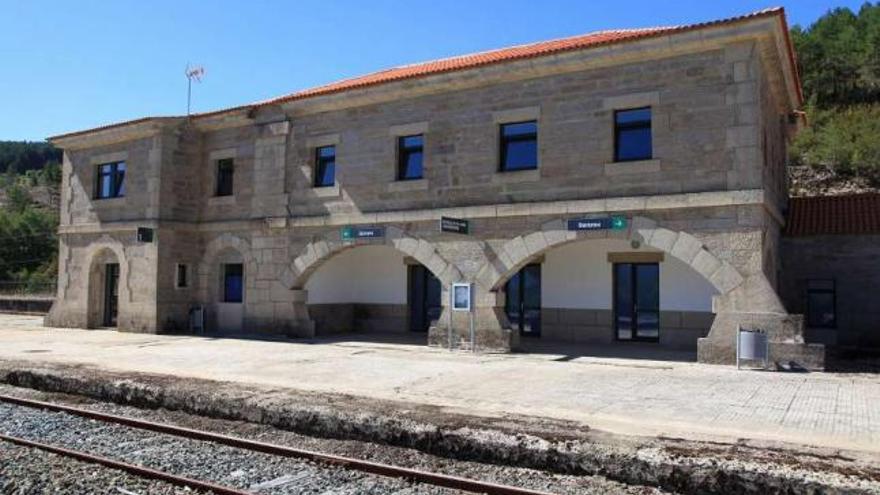 Estación de tren de Campobecerros (Ourense).  // Jesús Regal