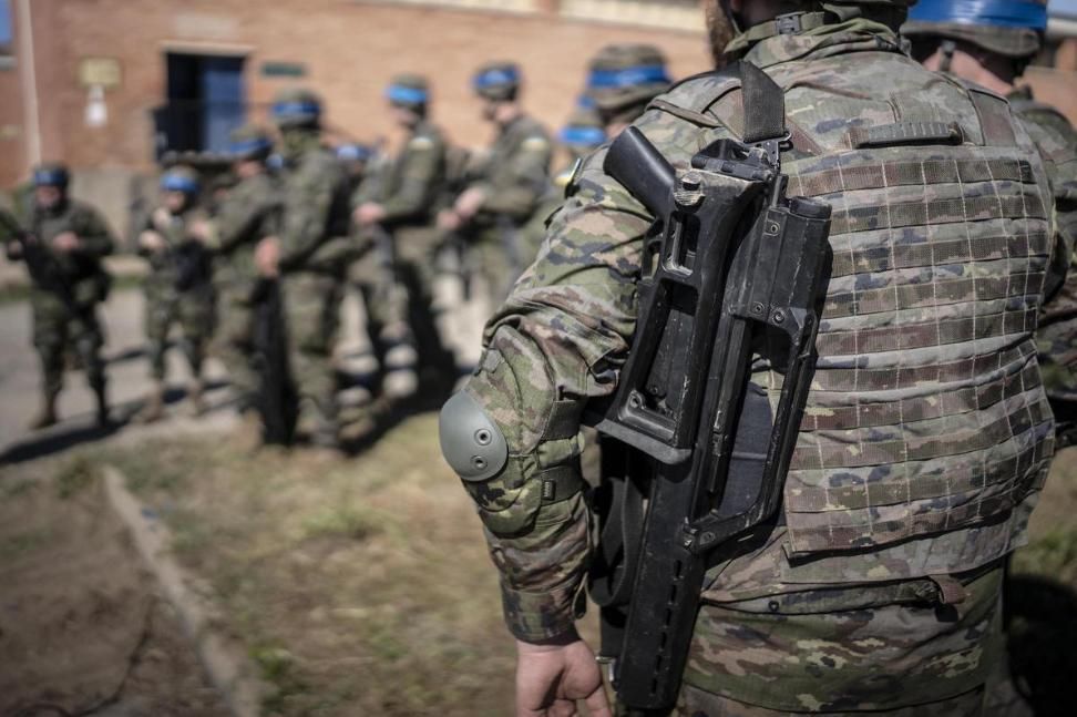 L’Exèrcit ensinistra en tàctiques de combat l’elit de la defensa ucraïnesa a Sant Climent Sescebes