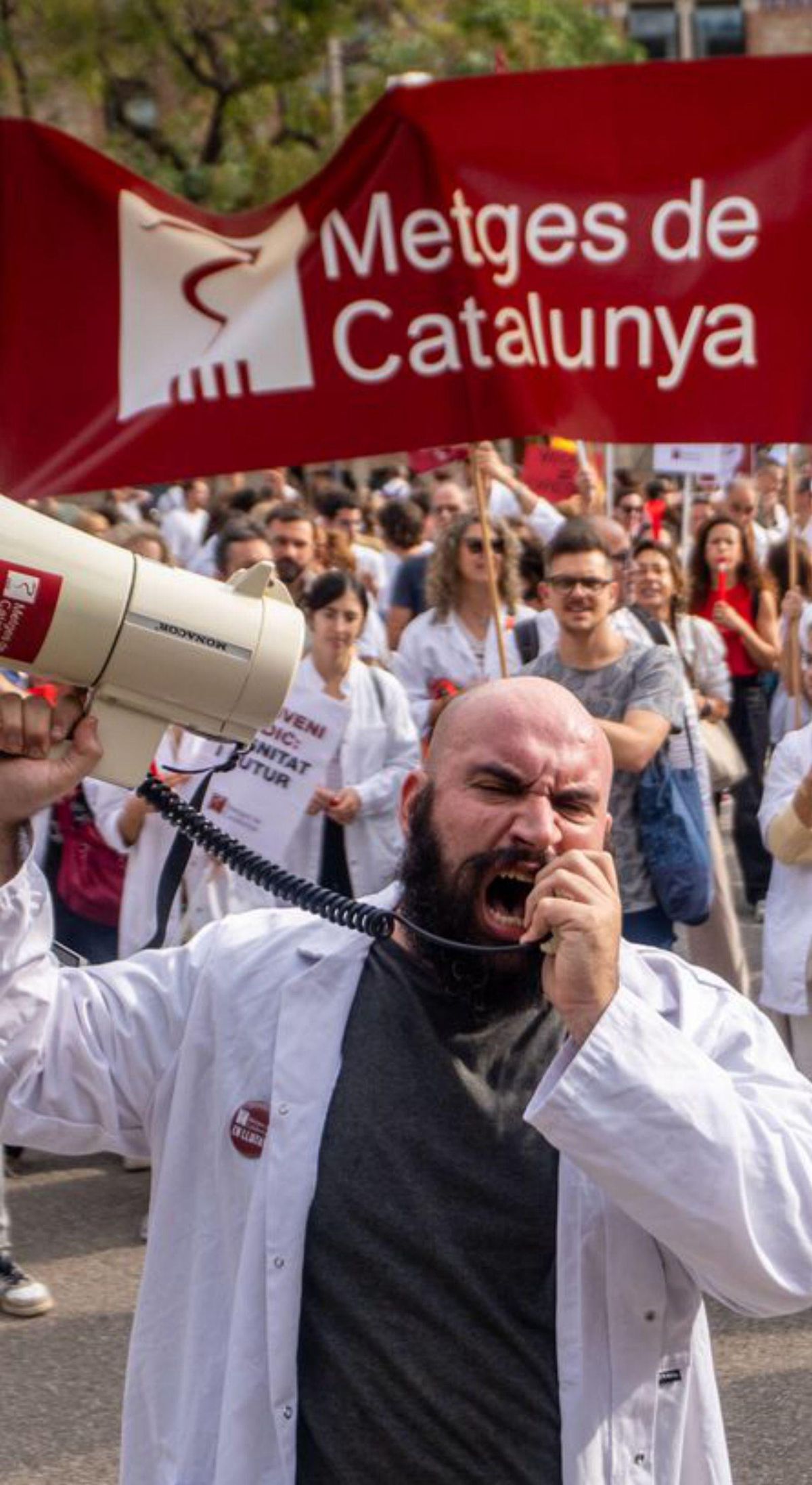 Els metges surten al carrer per protestar contra l’estatut marc