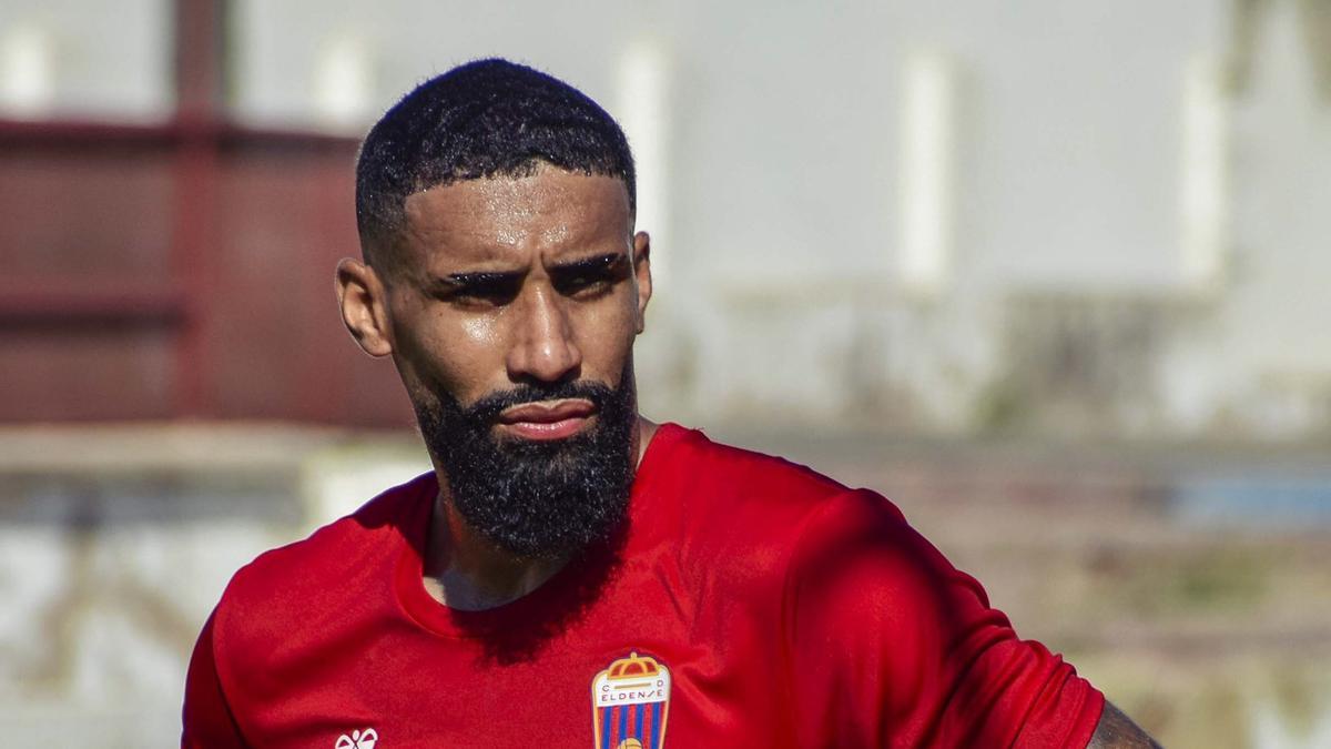 Eldense Fichaje Derick Poloni hasta 2025