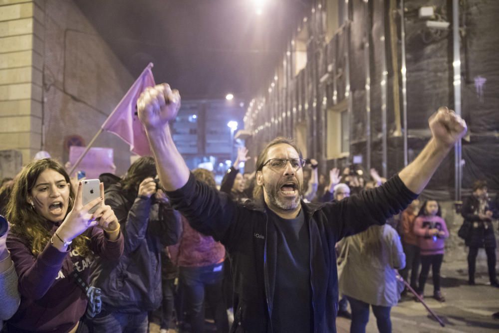 Manifestació 8-M a Manresa