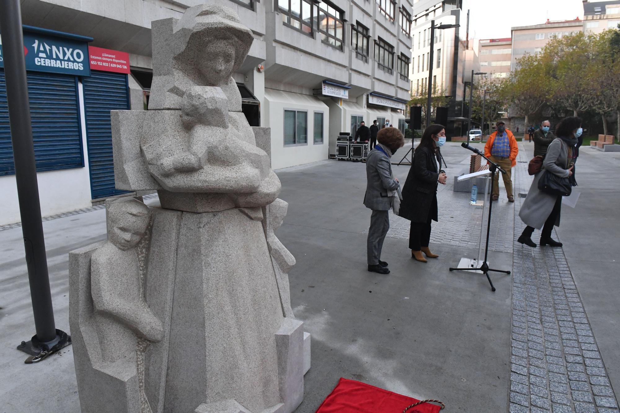 Isabel Zendal ya tiene estatua en A Coruña