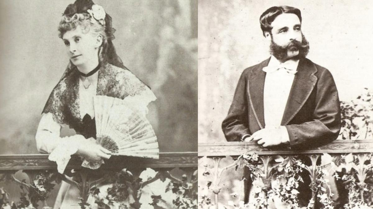 Los marqueses de Alcañices en el balcón de su palacio.