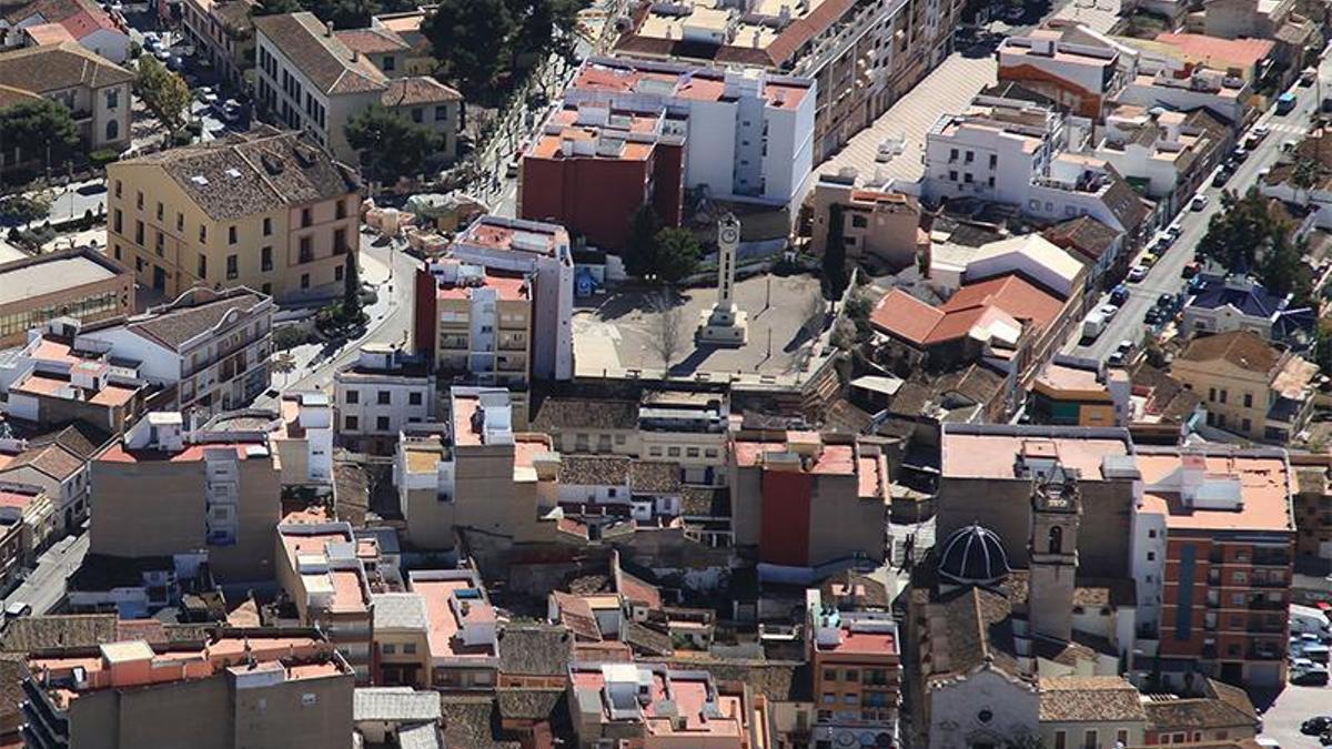 Imagen aérea de Paterna, con el Calvario y el Ayuntamiento