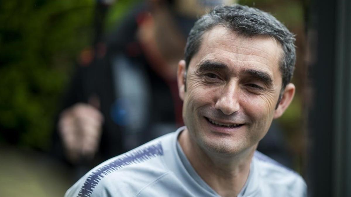 Ernesto Valverde, a punto de entrar en la sala de prensa de Sant Joan Despí